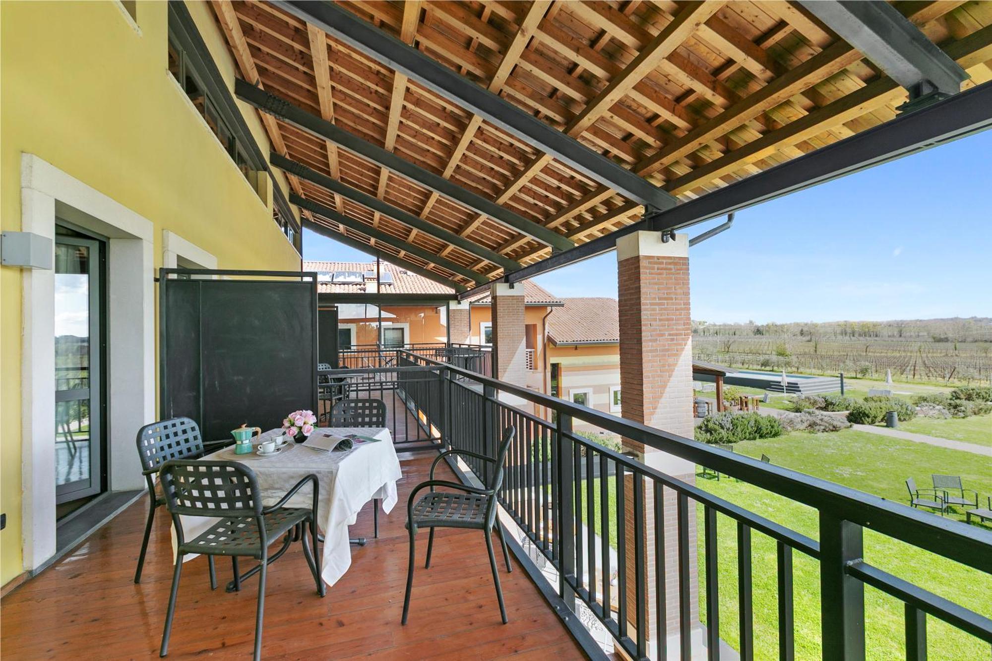 Almavite Wine Resort With Pool Desenzano del Garda Exterior foto